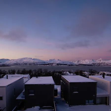 Apartment Close To Nature And The City Tromso Exterior photo